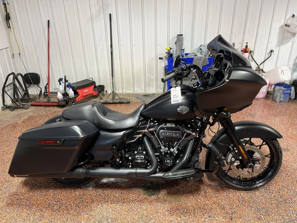 2022 Harley-Davidson Road Glide Special