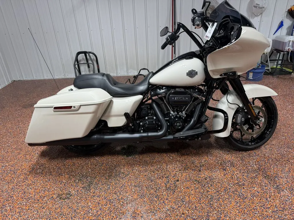 2022 Harley-Davidson Road Glide Special