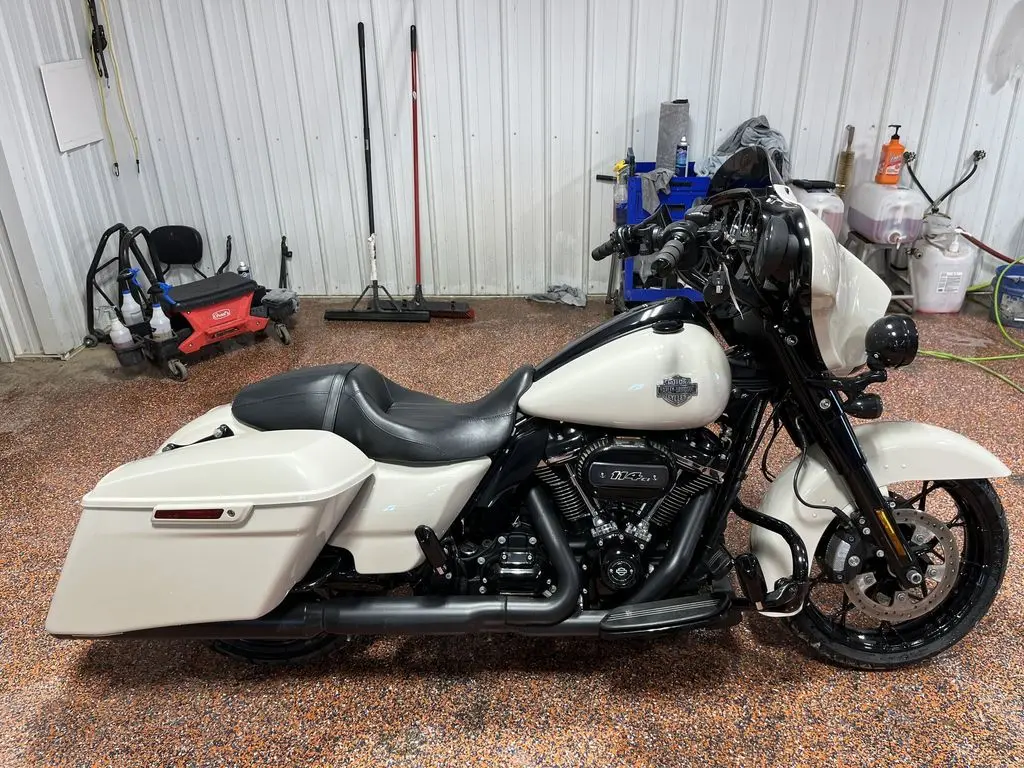 2022 Harley-Davidson Street Glide Special