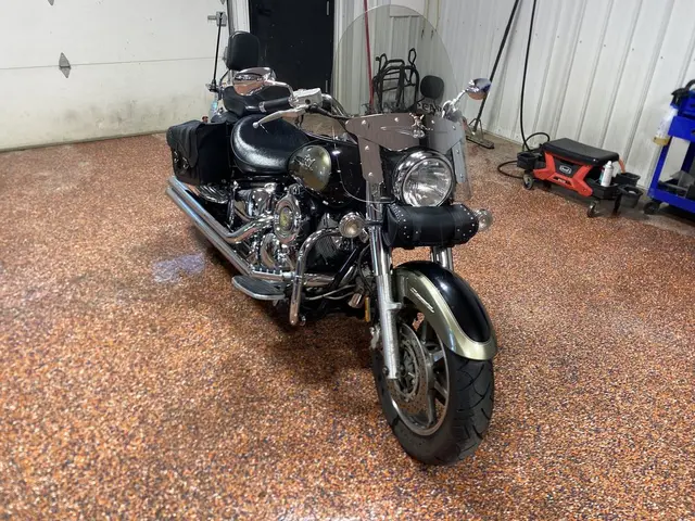 2005 Yamaha XVS11ATTR
