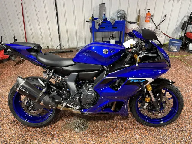 2025 Yamaha YZF-R7