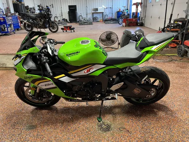 2025 Kawasaki Ninja ZX-6R ABS KRT Edition