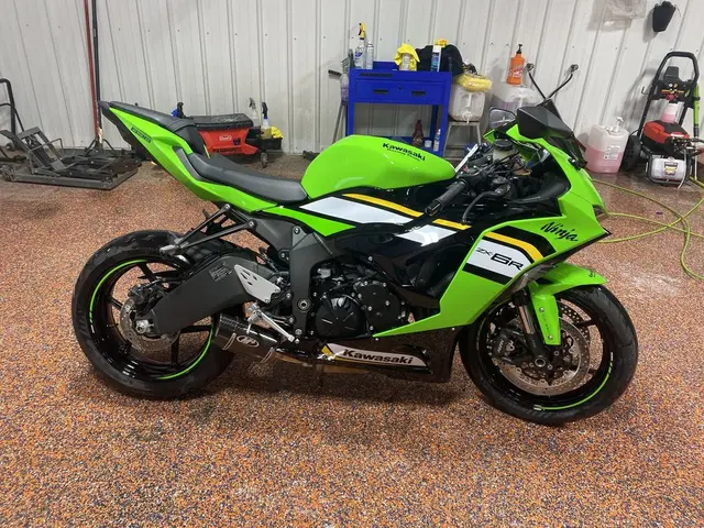 2025 Kawasaki Ninja ZX-6R ABS KRT Edition