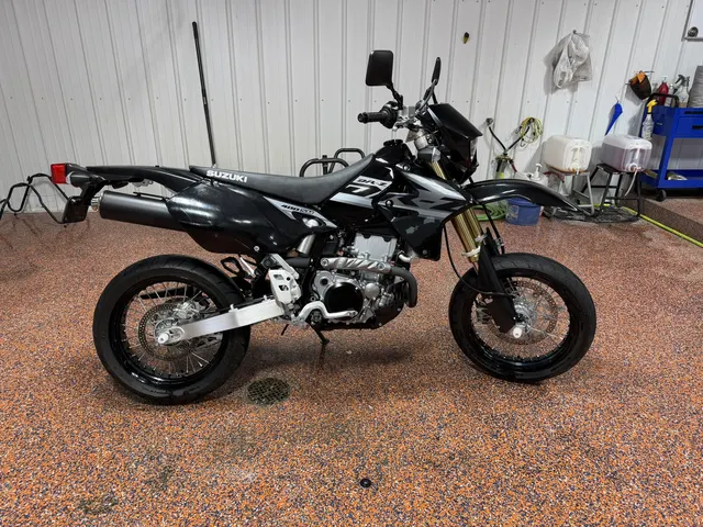 2024 Suzuki DR-Z400SM
