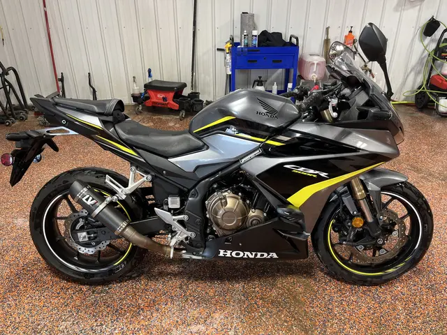 2023 Honda CBR500R ABS