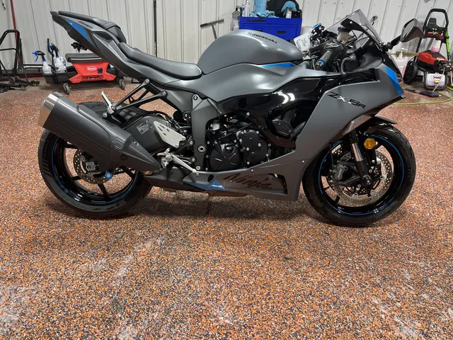 2025 Kawasaki Ninja ZX-6R