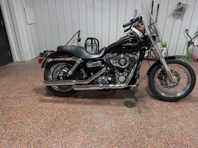 2011 Harley-Davidson Super Glide Custom